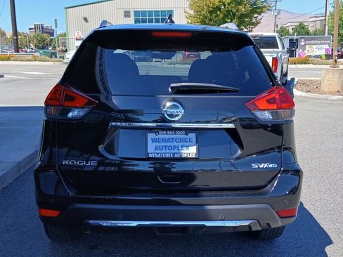 Used 2020 Nissan Rogue SV w/ Premium Package image 6
