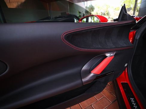 Used 2021 Ferrari SF90 Stradale AWD/4WD image 43