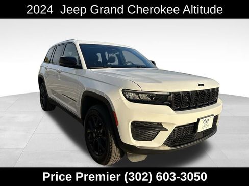 Used 2024 Jeep Grand Cherokee Altitude image 1