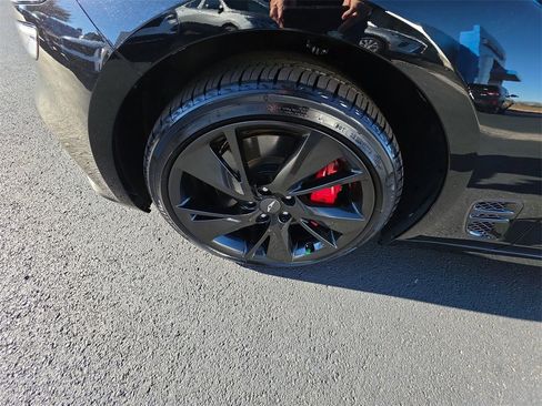 Used 2023 Genesis G70 3.3T w/ Sport Prestige Package image 10