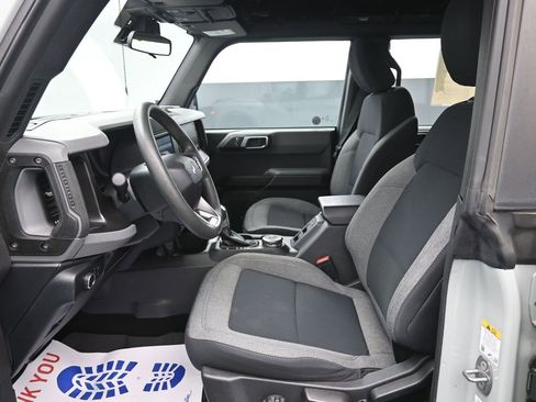 Certified 2022 Ford Bronco Base image 19