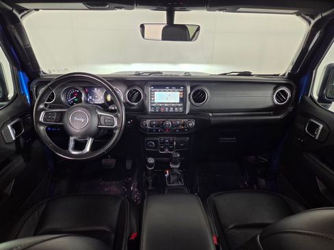 Used 2022 Jeep Wrangler Unlimited Sahara image 25