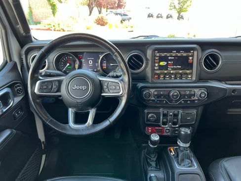Used 2021 Jeep Wrangler Unlimited Rubicon 4xe w/ Steel Bumper Group AWD/4WD image 19