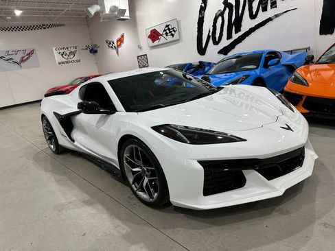 Used 2025 Chevrolet Corvette Z06 image 21