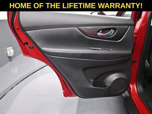 Used 2017 Nissan Rogue S AWD/4WD image 36