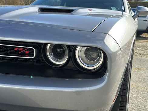 Used 2018 Dodge Challenger R/T Scat Pack w/ Dynamics Package image 9