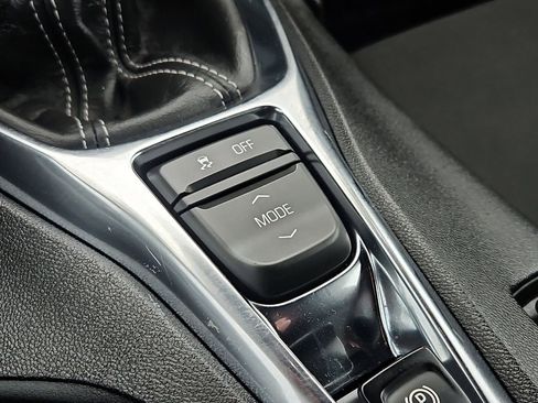 Certified 2021 Chevrolet Camaro LT w/ RS Package image 16