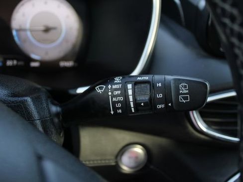 Used 2021 Hyundai Santa Fe Limited w/ Cargo Package image 12