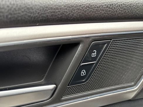 Used 2019 Volkswagen Atlas SE w/ Towing Package image 13