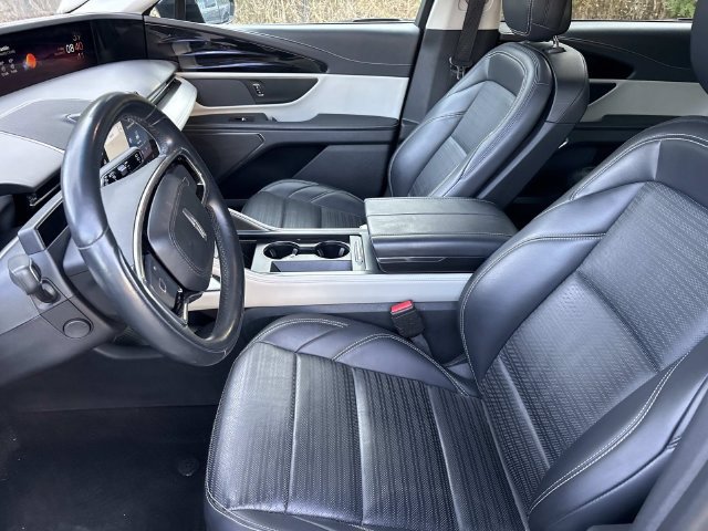 Used 2024 Lincoln Nautilus Reserve AWD/4WD image 12
