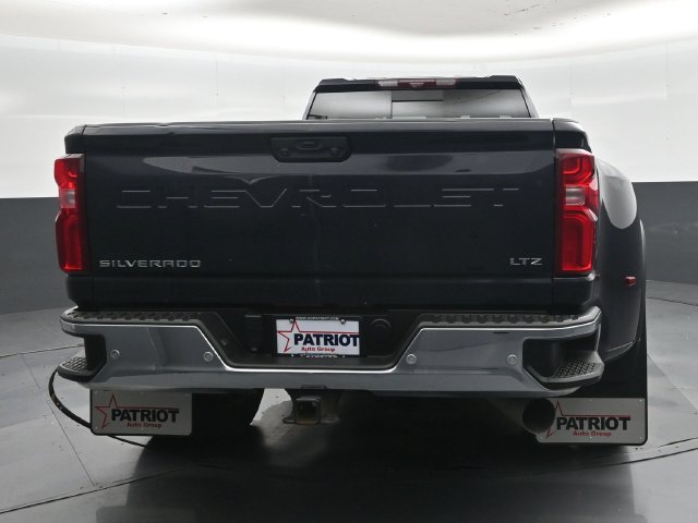 Used 2024 Chevrolet Silverado 3500 LTZ w/ LTZ Plus Package AWD/4WD image 23