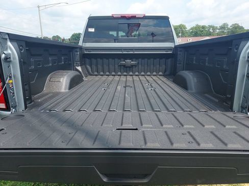 New 2026 Chevrolet Silverado 3500 LTZ w/ LTZ Premium Package AWD/4WD image 9