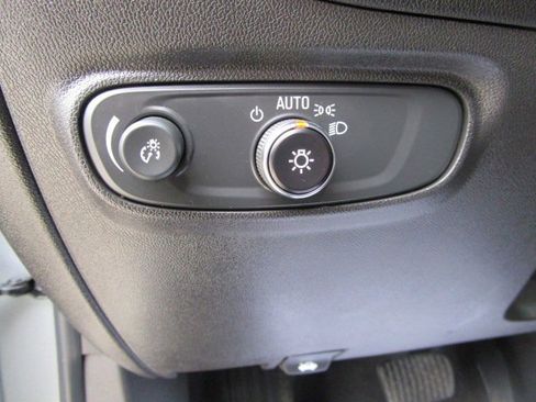 Used 2024 Chevrolet Equinox LT image 15