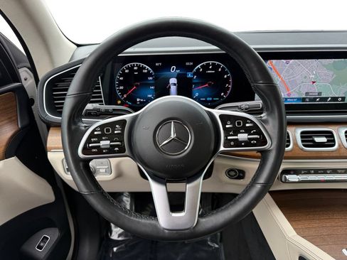 Used 2022 Mercedes-Benz GLS 450 4MATIC image 12