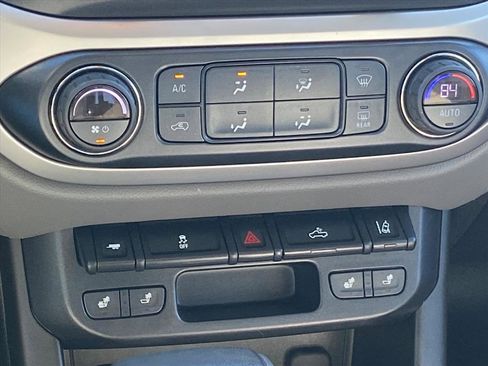 Used 2018 Chevrolet Colorado LT w/ Luxury Package, Chrome image 11