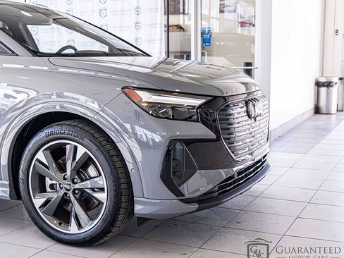 Used 2024 Audi Q4 e-tron Premium Plus w/ Premium Plus image 4