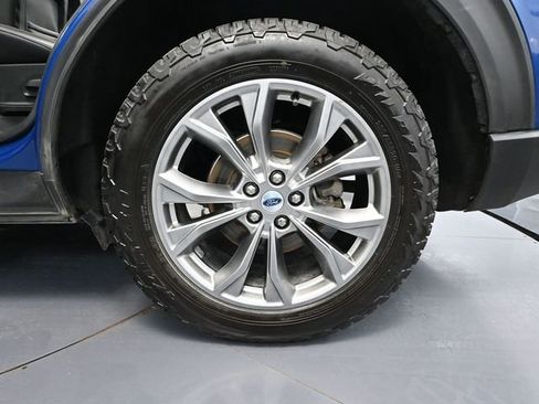 Used 2022 Ford Explorer XLT w/ Equipment Group 202A image 15