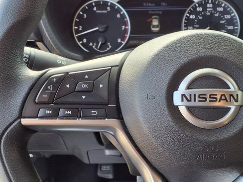 Used 2023 Nissan Sentra SV FWD image 5