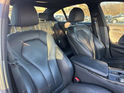 Used 2017 BMW 530i xDrive 530i xDrive image 38