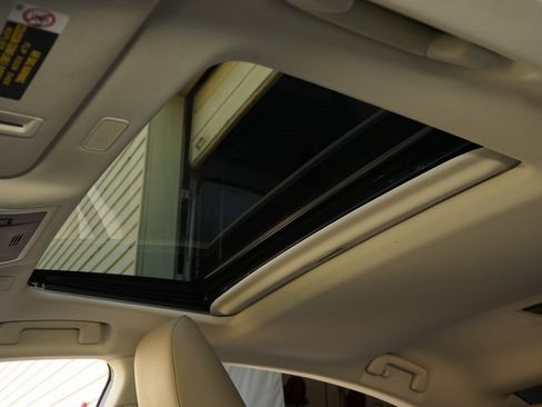 Used 2021 Lexus ES 350 w/ Premium Package image 19