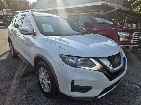 Used 2020 Nissan Rogue S w/ Special Edition Package FWD image 2