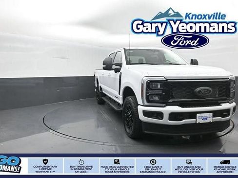 New 2026 Ford F250 XLT w/ XLT Premium Package AWD/4WD image 1