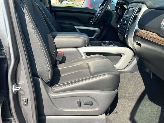 Used 2019 Nissan Titan SL RWD image 23