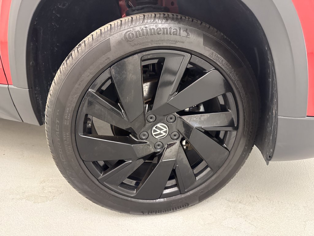 Used 2024 Volkswagen Taos SE w/ Black Wheel Plus Package AWD/4WD image 28