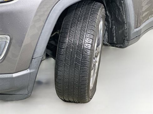 Used 2020 Jeep Compass Limited image 25