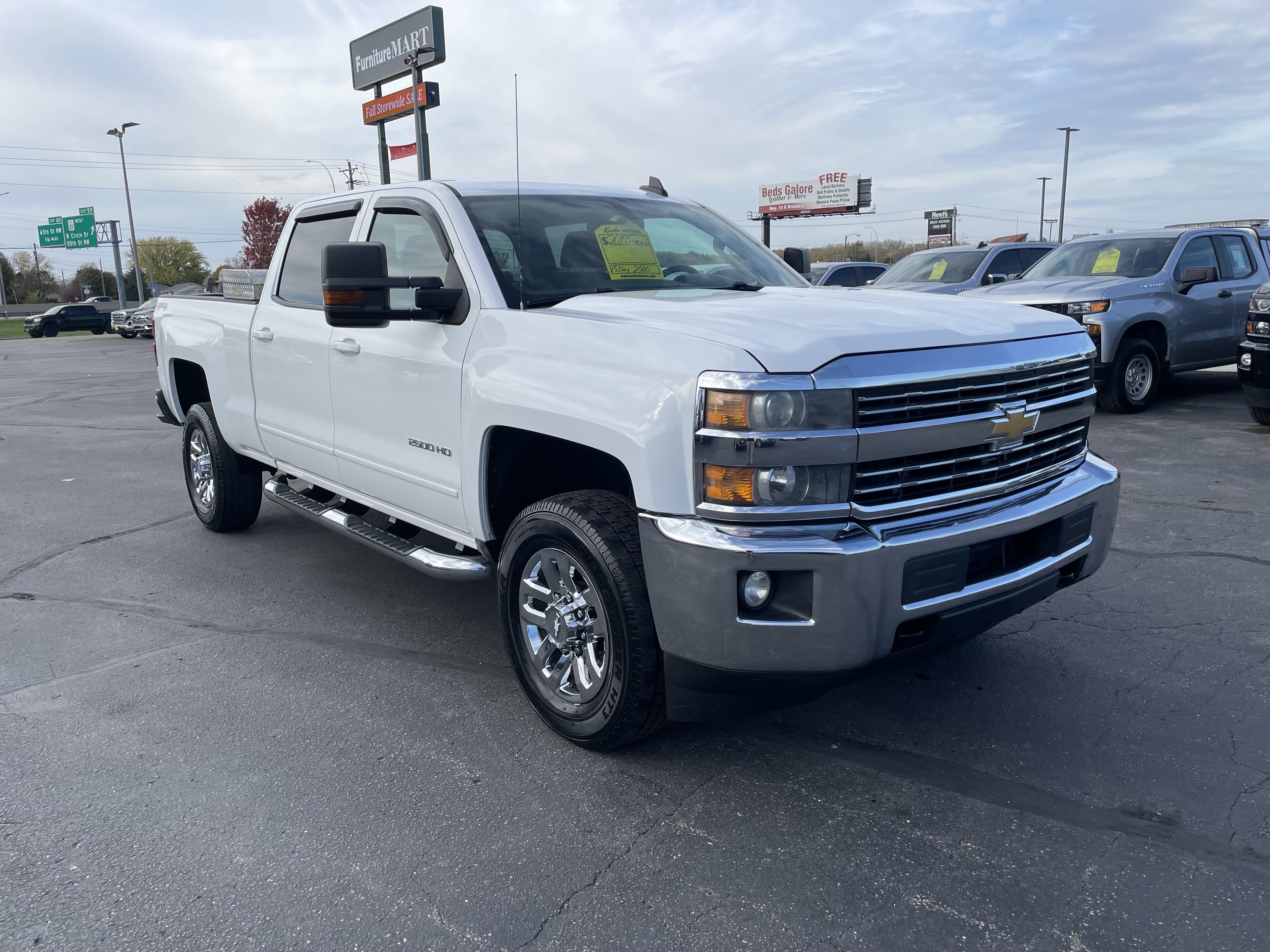 Used 2015 Chevrolet Silverado 2500 LT w/ LT Convenience Package AWD/4WD image 2