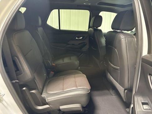 Used 2023 Chevrolet Traverse High Country AWD/4WD image 25