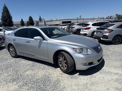 Used 2010 Lexus LS 460 RWD image 3
