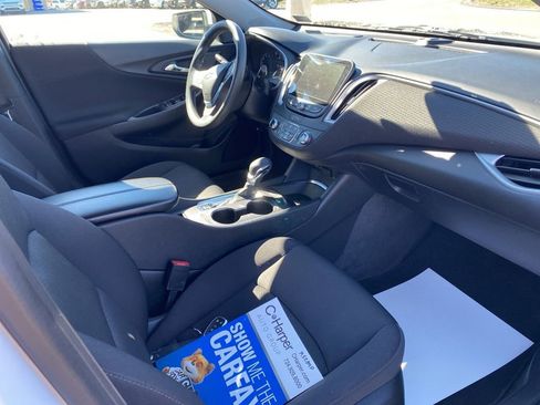 Used 2024 Chevrolet Malibu LT image 11