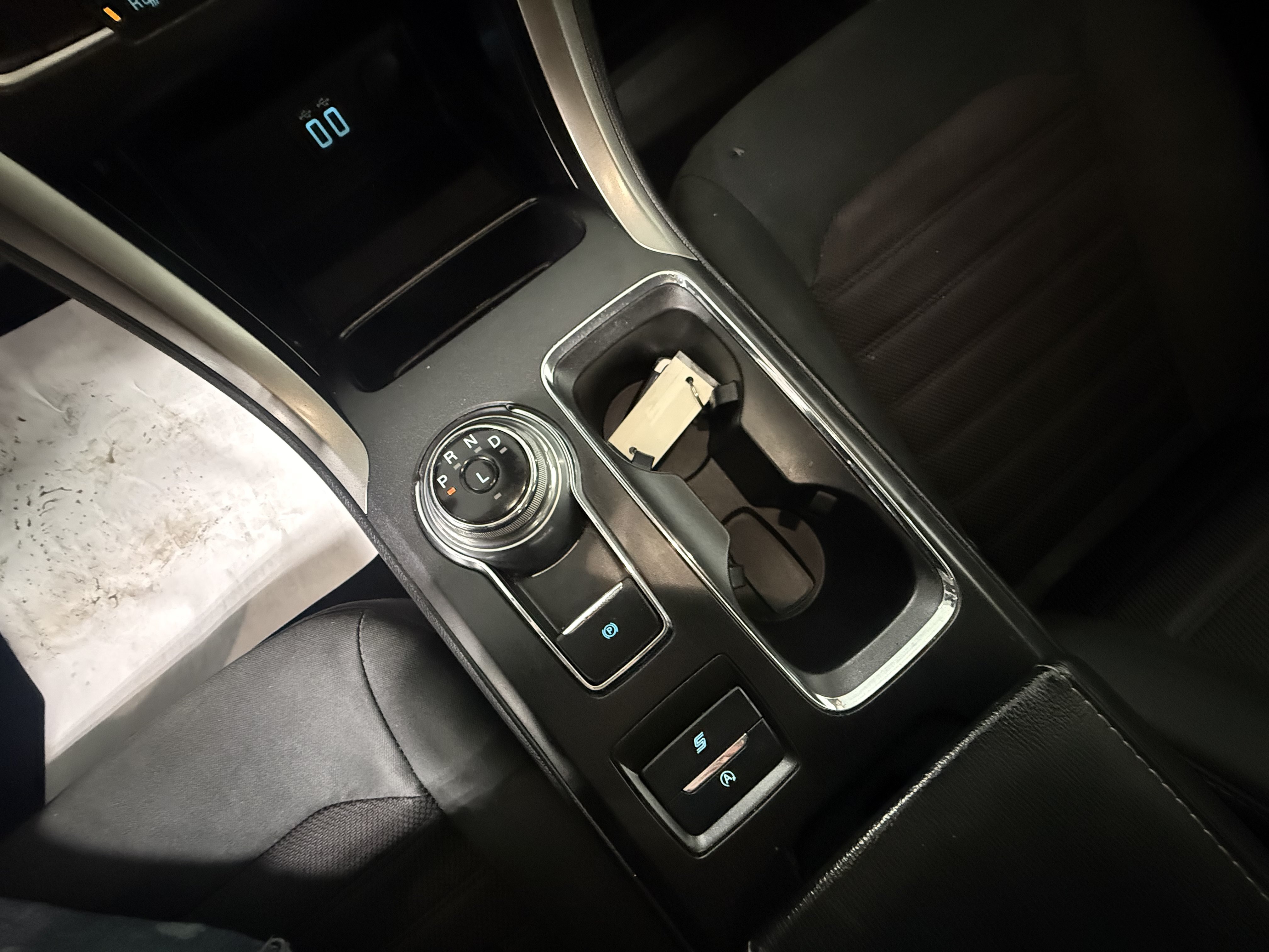 Used 2020 Ford Fusion SE FWD image 23