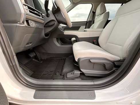 New 2026 Hyundai Santa Fe SE image 20