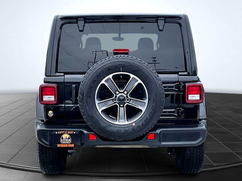 Used 2023 Jeep Wrangler Sahara w/ Cold Weather Group image 5