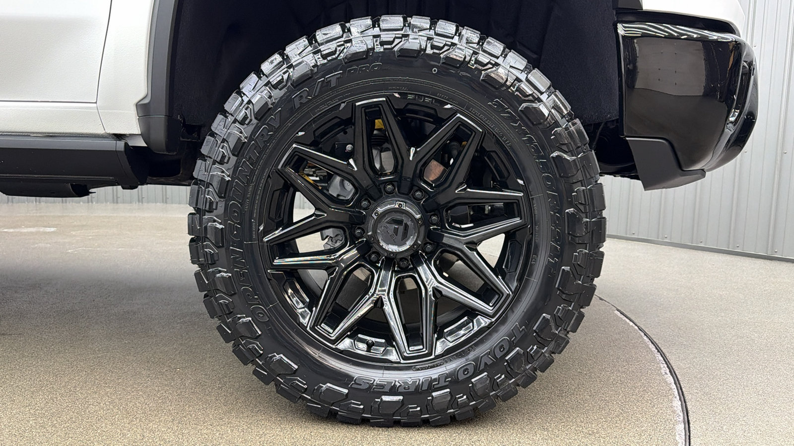 Used 2026 Chevrolet Silverado 2500 ZR2 w/ LPO, Dark Essentials Package AWD/4WD image 10