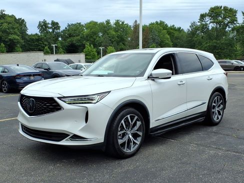Used 2022 Acura MDX SH-AWD w/ Technology Package image 3