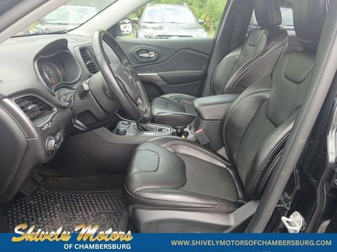 Used 2020 Jeep Cherokee Latitude Plus w/ Cold Weather Group AWD/4WD image 14