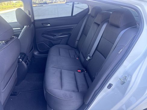 Used 2019 Nissan Altima 2.5 SV FWD image 12