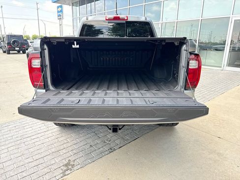 Used 2024 GMC Canyon AT4X AWD/4WD image 24