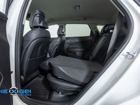 Used 2024 Kia Sportage EX image 27