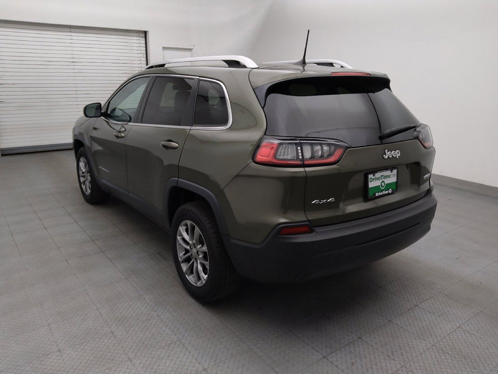 Used 2019 Jeep Cherokee Latitude Plus w/ Cold Weather Group AWD/4WD image 5