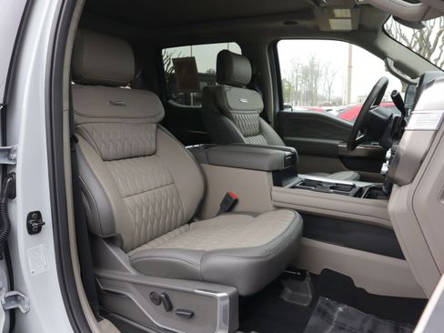 Used 2026 Ford F450 Platinum w/ Platinum Plus Package image 30