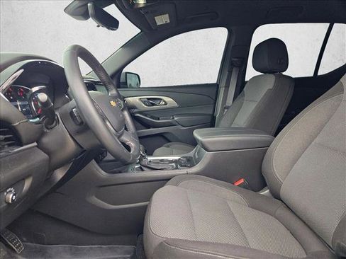 Used 2023 Chevrolet Traverse LT w/ Rear Camera Mirror Package image 11