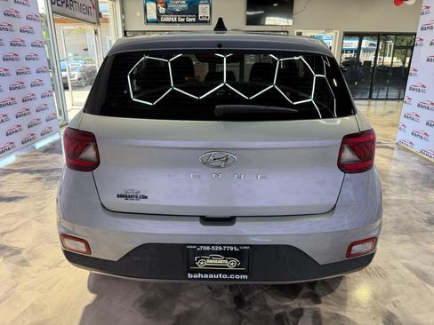 Used 2021 Hyundai Venue SE FWD image 7