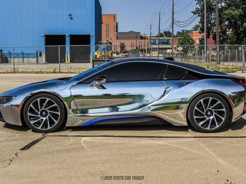 Used 2016 BMW i8 image 3