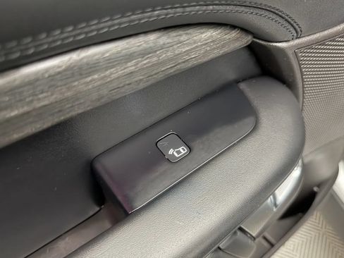 Used 2019 Land Rover Discovery HSE Luxury AWD/4WD image 45