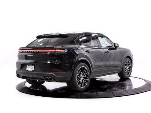 Certified 2026 Porsche Cayenne S AWD/4WD image 7