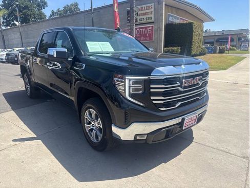 Used 2025 GMC Sierra 1500 SLT AWD/4WD image 3